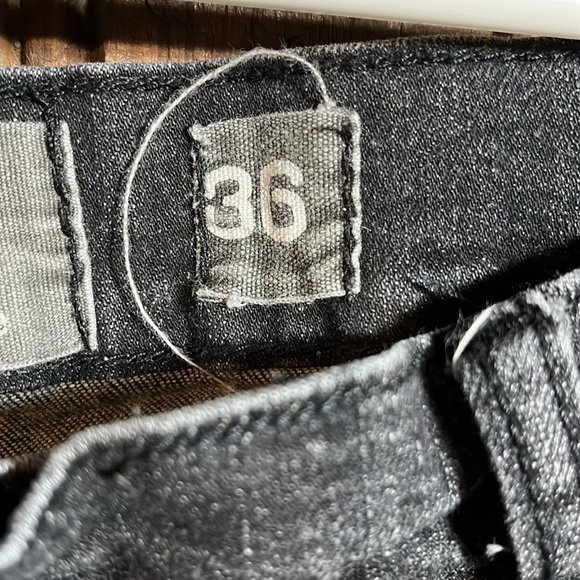 AHP distressed jeans - Picture 6 of 9